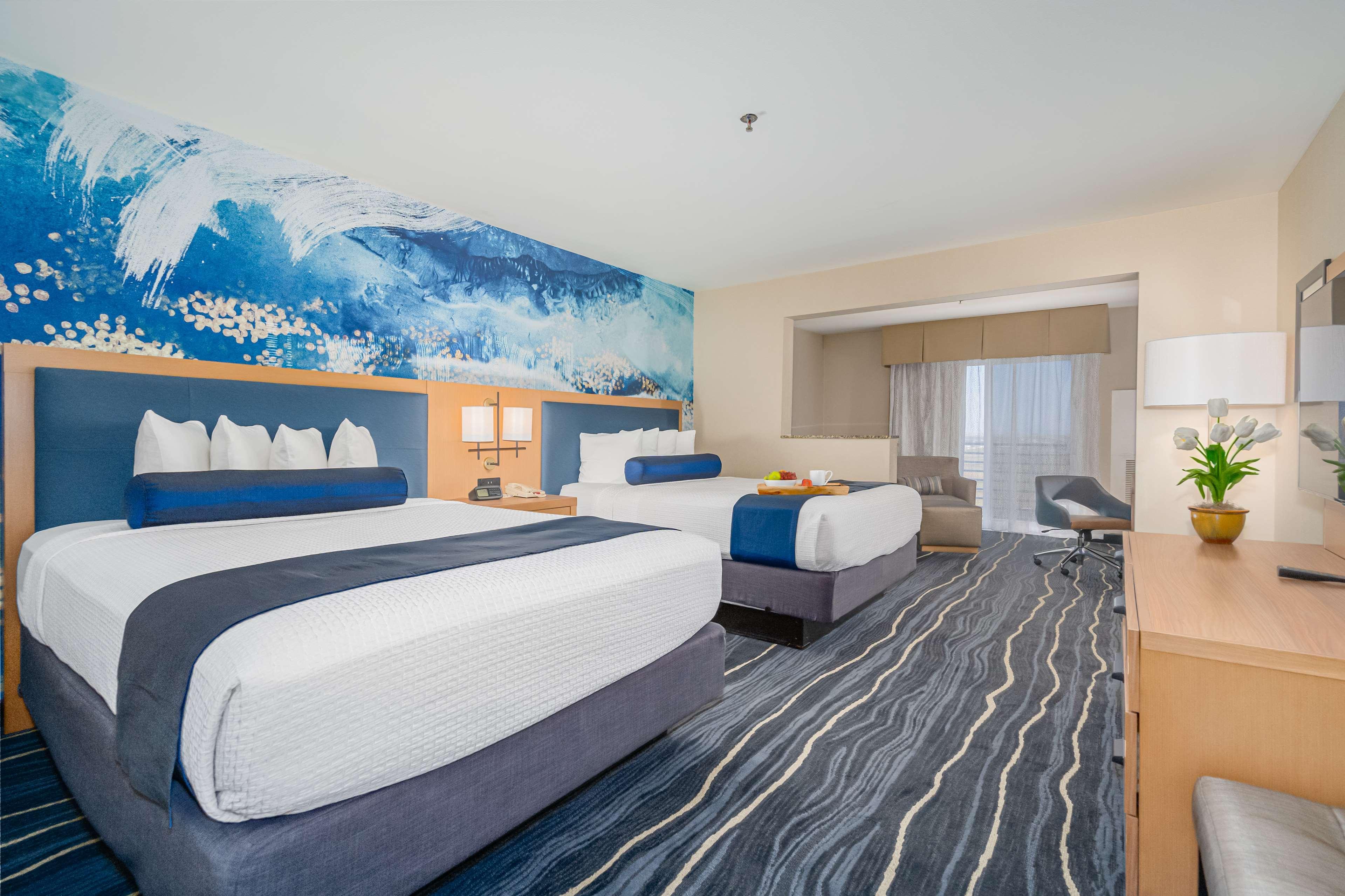 Best Western Plus Marina Gateway Hotel Нешнел-Сити Экстерьер фото
